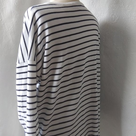 Adrienne Vittadini | Navy and Cream Long Sweater with Graphic Floral | XL - Picture 4 of 12